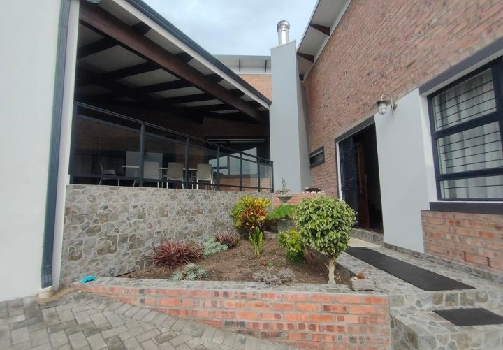 4 Bedroom Property for Sale in Noorsekloof Eastern Cape